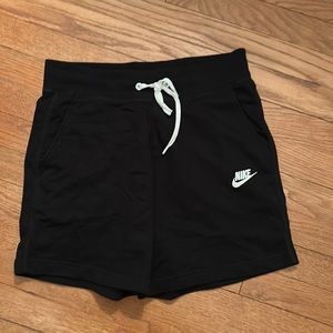 Nike shorts Small
